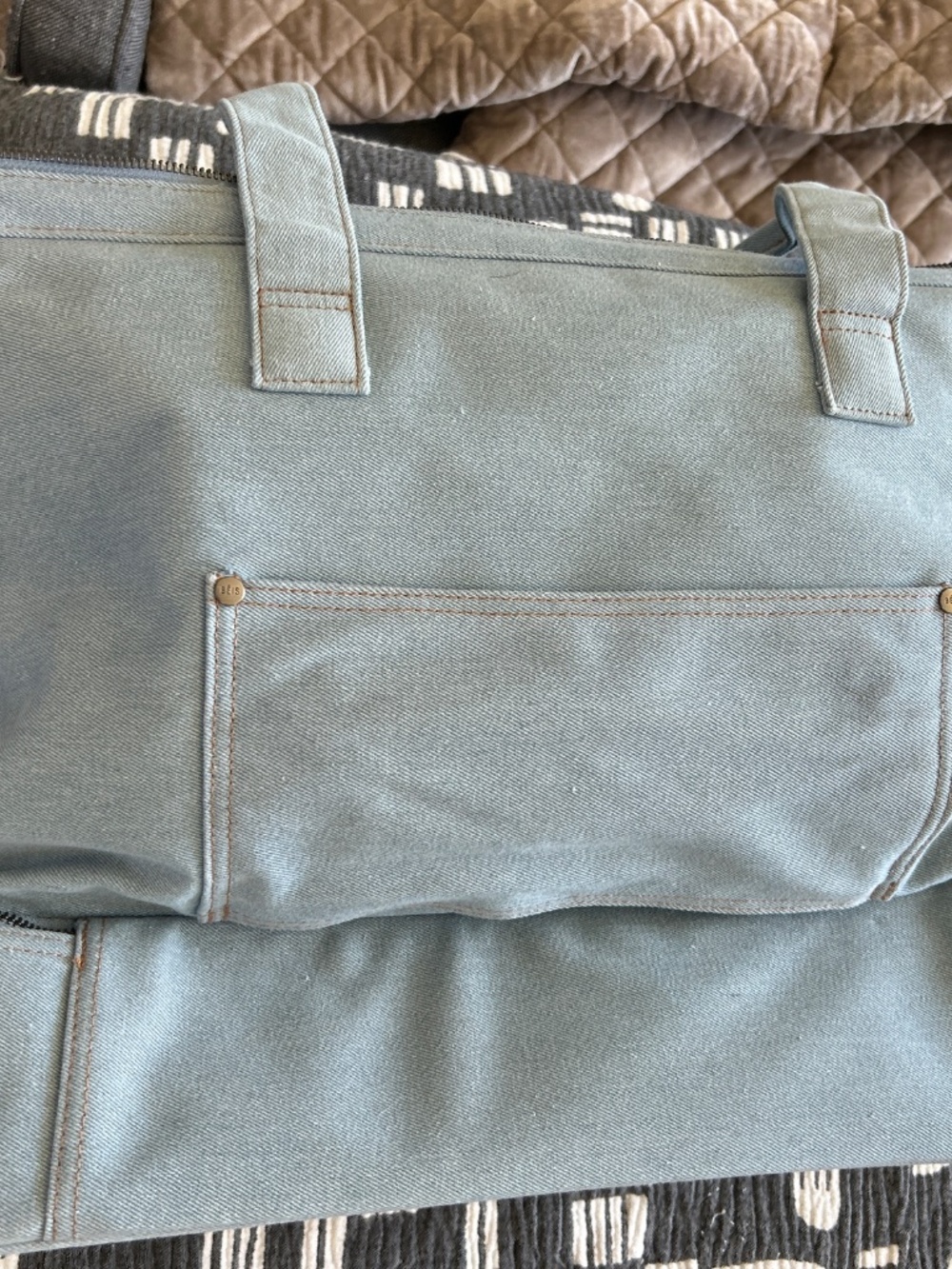 Beis x GAP Weekender Tote - Picture 4 of 11